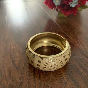 Cute Gold Bangle